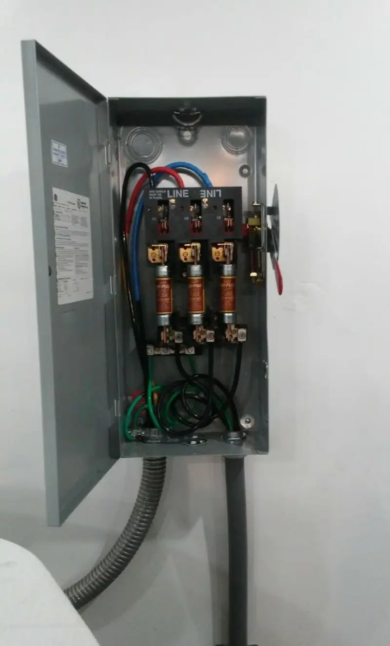 Three-phase disconnect switch installed for Smoke Detector Installation in Yucca Valley